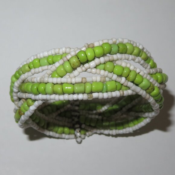 Flexible Green And Ivory Seed Woven Bracelet - Picture 3 of 14